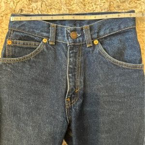 VINTAGE LEVI JEANS